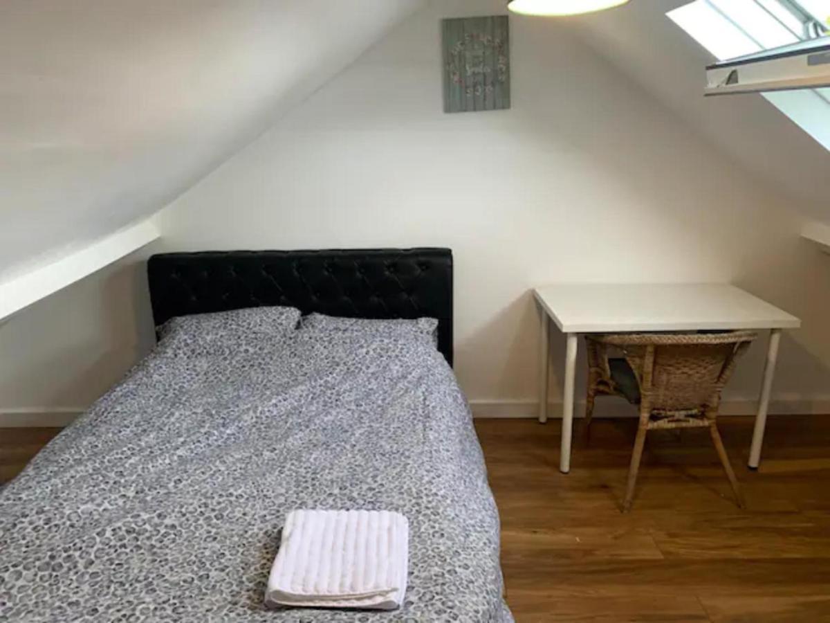 Modern 5 Bedroom Family House - 18 Mins To Station London Kültér fotó