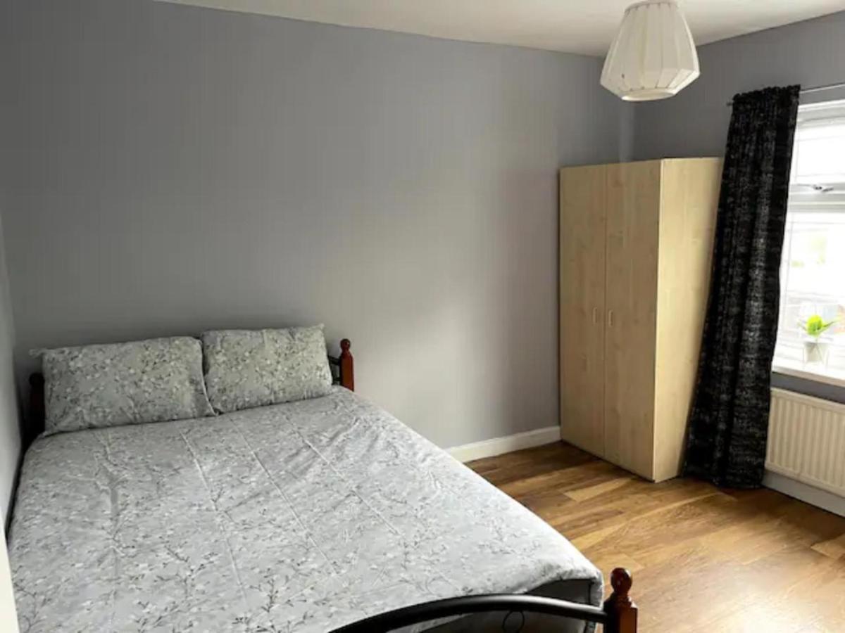 Modern 5 Bedroom Family House - 18 Mins To Station London Kültér fotó